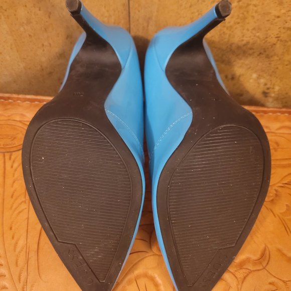 Beautiful Guess Electric Blue Patent Leather Stilettos Pointed Toe Size: 7M - Picture 6 of 9